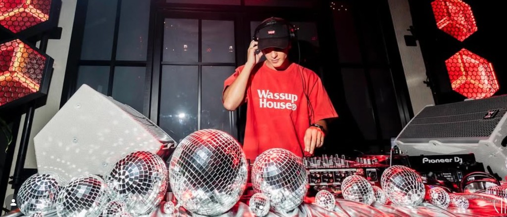 leoneeed — tech house DJ, resident at Nomad Beach Club, Fira Beach Club and No More Snow / Commune