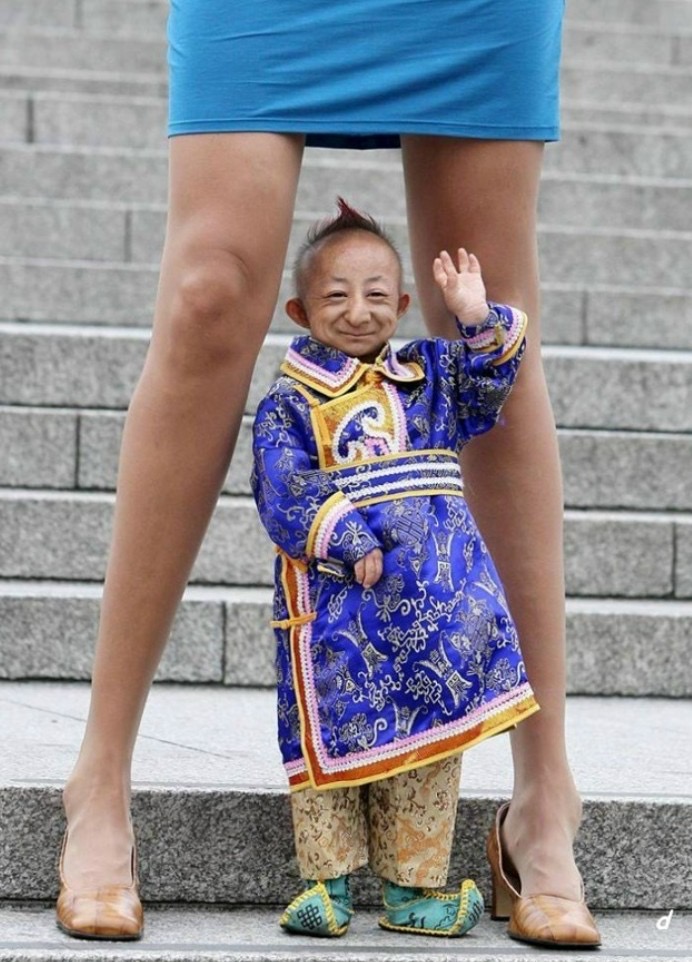 Little people performer in a traditional costume for weddings and villa events in Phuket