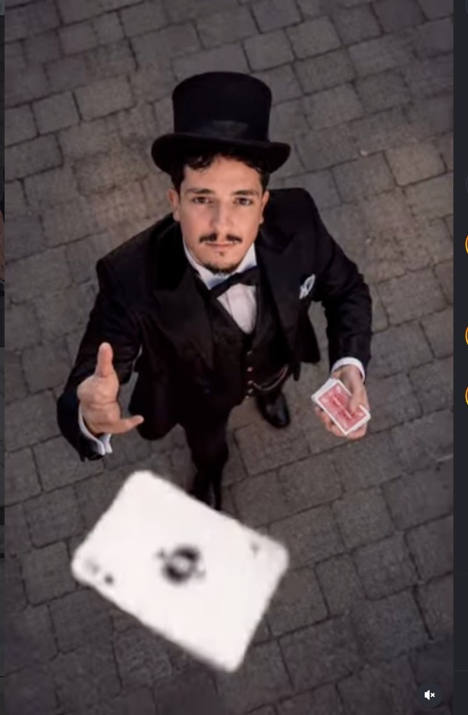 Close-up magician in a top hat for villa parties and weddings in Phuket